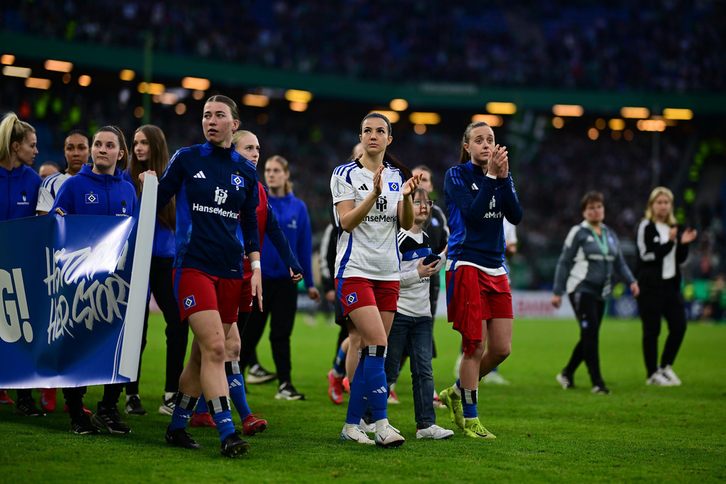 Fußball I Frauen I Saison 2024-2025 I DFB-Pokal I Halbfinale I Hamburger SV - SV Werder Bremen | Der Sportfotograf. - Realisiert mit Pictrs.com