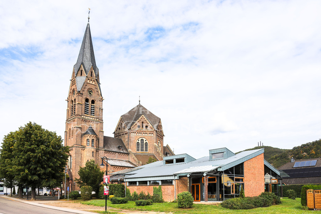 spay-2034 | St. Lambert Kirche in Spay - Realisiert mit Pictrs.com