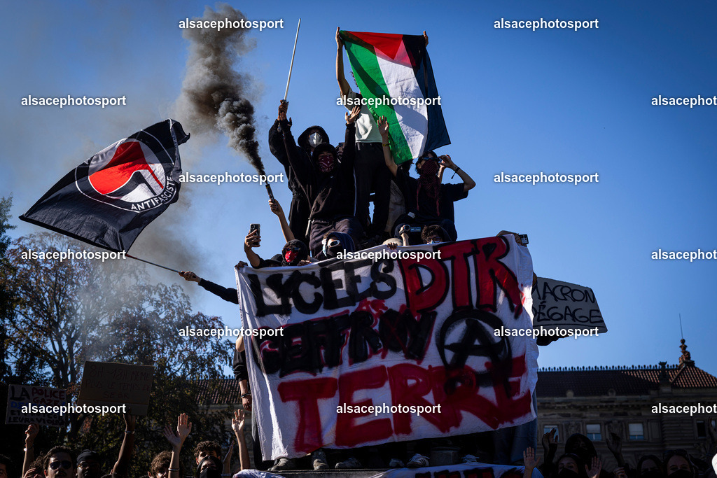 9L6A3082 | manifestation de lycéens à Strasbourg, le 6 octobre 2026, dans le cadre d’un mouvement national de protestation contre les conditions d’apprentissage. - Realisiert mit Pictrs.com