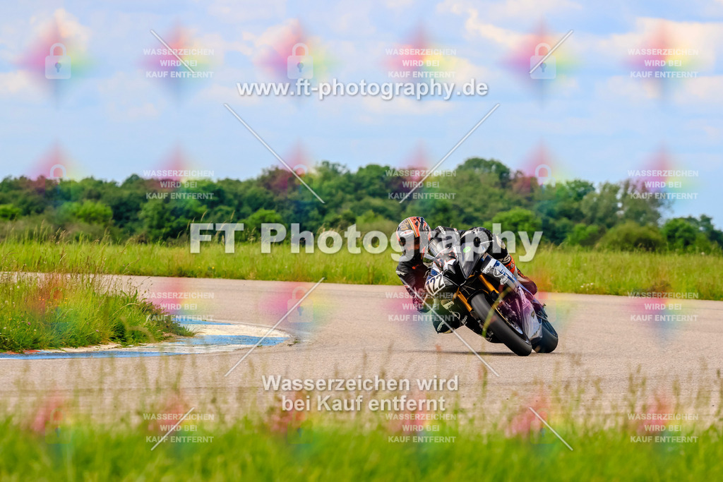 MotoTeam-1248 | Hier findet Ihr Bilder von Touristenfahrten auf der Nürburgring Nordschleife oder von anderen Veranstaltungen die ich besucht habe. Viel Spass beim Durch Schauen 