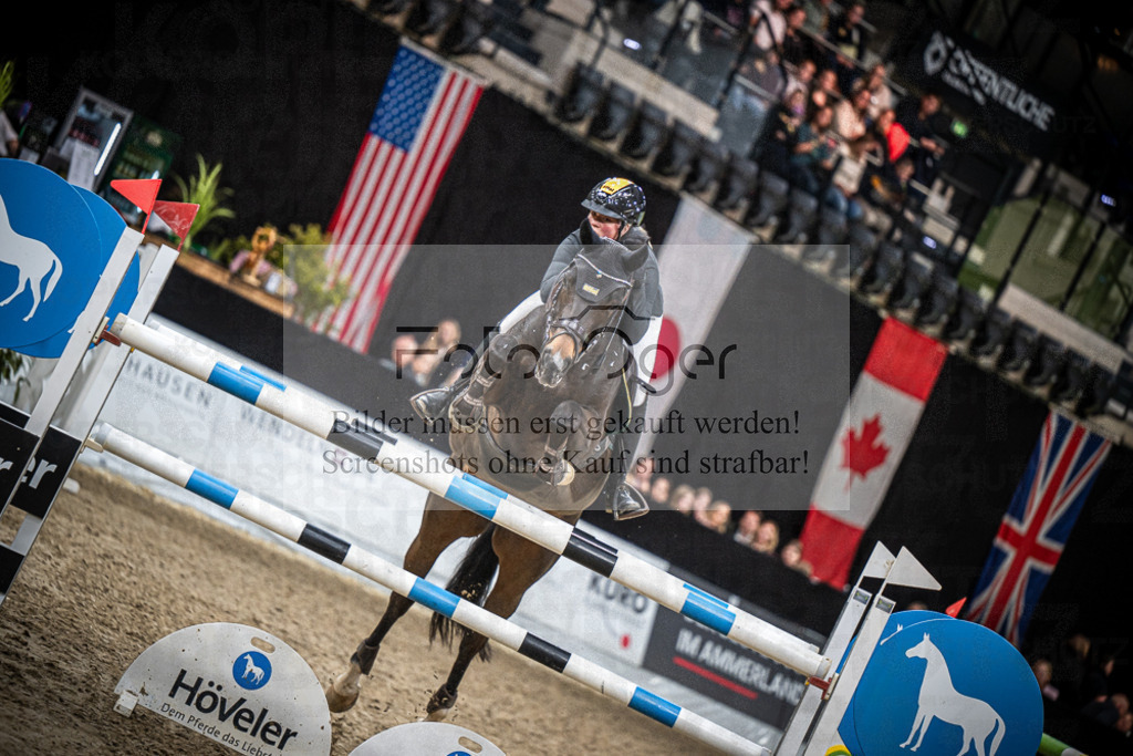 DOS_1874 | Entdecke hochwertige Reitturnierfotos von Foto Oger. Professionell, emotional und authentisch – jetzt Lieblingsmomente im Shop bestellen.Deutschlandweite Turnierfotografie. - Realisiert mit Pictrs.com