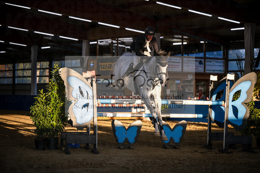 DOS_4008 | Entdecke hochwertige Reitturnierfotos von Foto Oger. Professionell, emotional und authentisch – jetzt Lieblingsmomente im Shop bestellen.Deutschlandweite Turnierfotografie. - Realisiert mit Pictrs.com