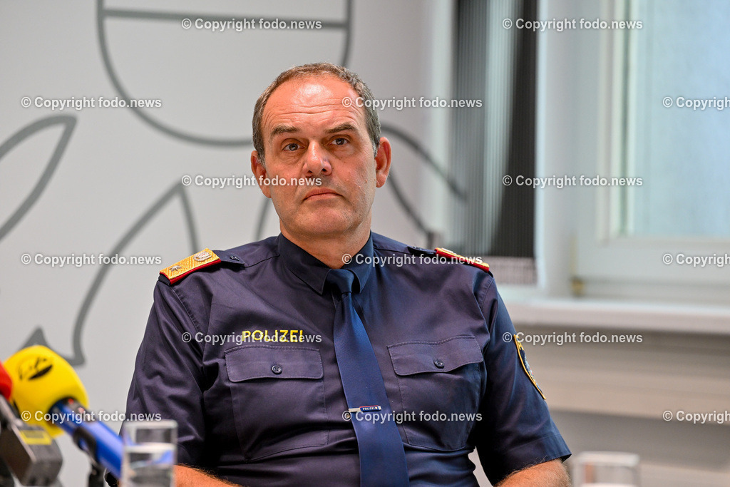Polizei_ neuer Stadtpolizeikommandant Linz_ 27.06.2024-8 | 27.06.2024, Landespolizeidirektion Oberoesterreich, AUT, Vorstellung des neuen Stadtpolizeikommandanten von Linz, im Bild Klaus Huebner (Brigadier, Stadtpolizeikommandant Linz)