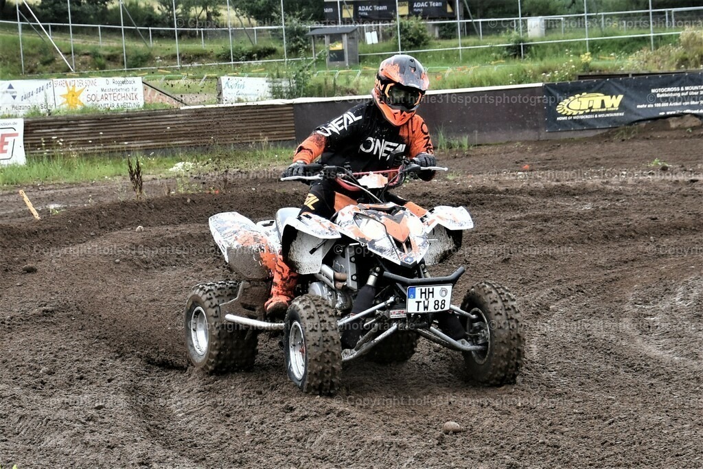 DSC_0115 (2) | Sportfotografie , Motorsport, Motoross, Reitsport, Mointainbike, Enduro,
Landschaft , Outdoor, Eventfotografie, Landschaft, Bilder online bestellen - Realisiert mit Pictrs.com