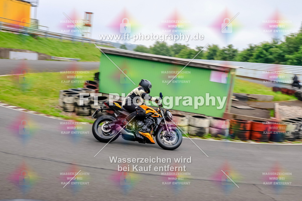 _TCM3084 | Hier findet Ihr Bilder von Touristenfahrten auf der Nürburgring Nordschleife oder von anderen Veranstaltungen die ich besucht habe. Viel Spass beim Durch Schauen 