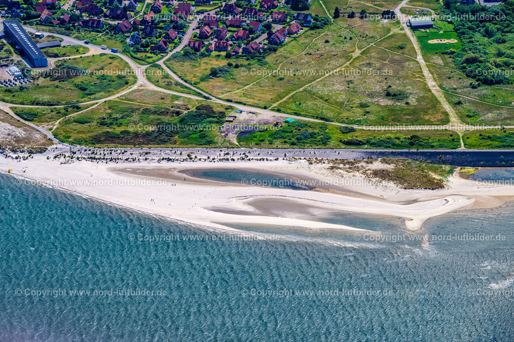 Sylt_List_Kiter_Strand_ELS_5826130625 | LIST AUF SYLT 13.06.2025 Surfer - Kitesurfer Strand in List auf Sylt im Bundesland Schleswig-Holstein, Deutschland. // Surfer - Kitesurfer beach in List on Sylt in the federal state of Schleswig-Holstein, Germany. Foto: Martin Elsen