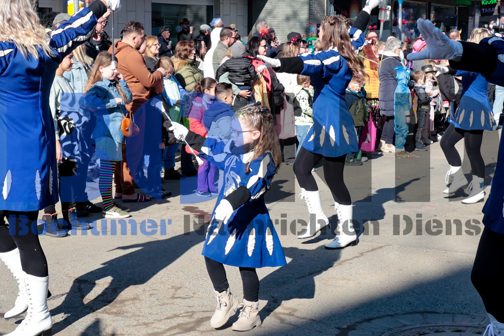 JEM_WATKAR20250302-14 | bond - Realisiert mit Pictrs.com