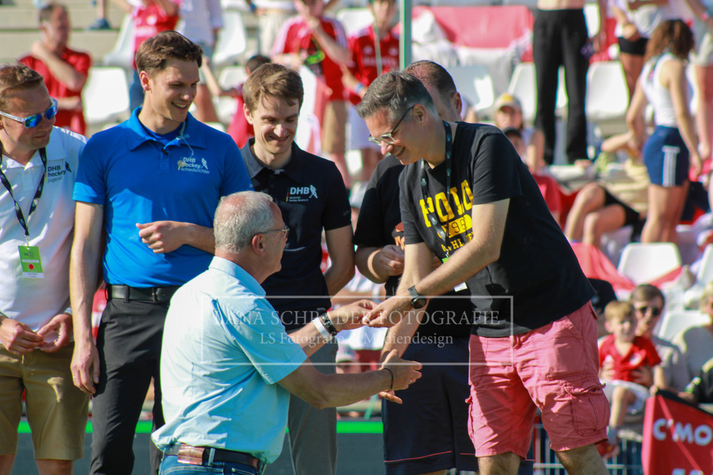 DM23 Finale Herren Mannheimer HC -  Rot-Weiß Köln 04.06.23-316 | lanaschraderfotografie - Realisiert mit Pictrs.com