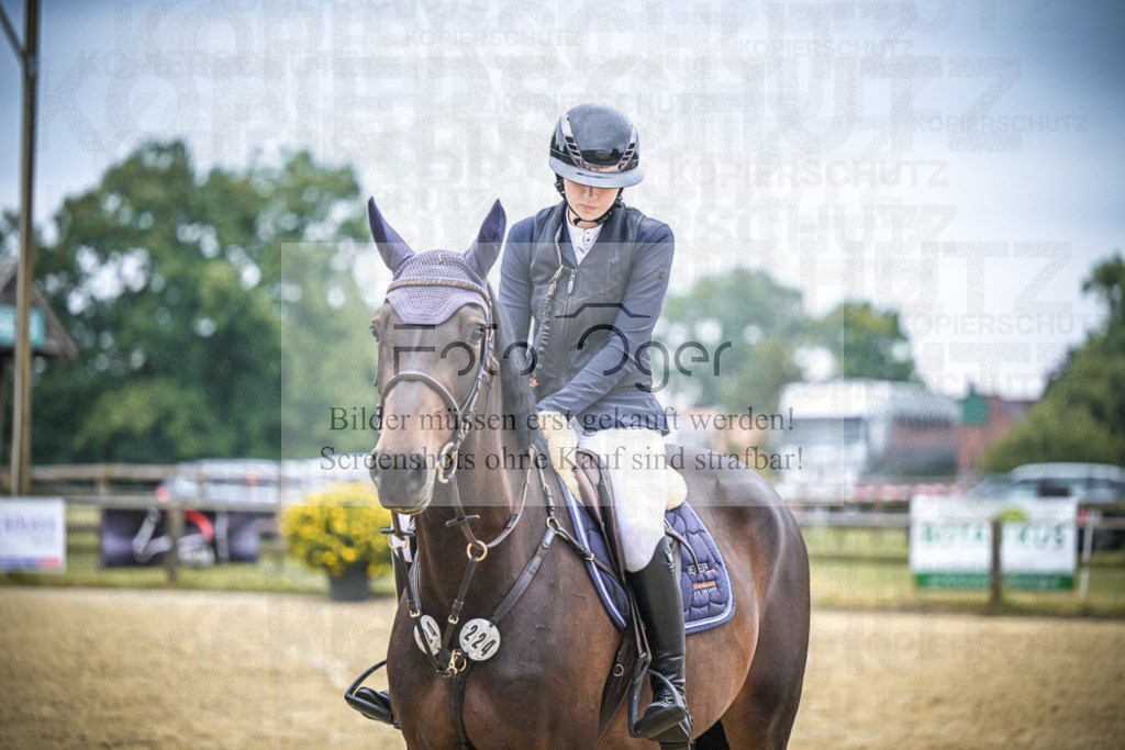DOS_4213 | Entdecke hochwertige Reitturnierfotos von Foto Oger. Professionell, emotional und authentisch – jetzt Lieblingsmomente im Shop bestellen.Deutschlandweite Turnierfotografie. - Realisiert mit Pictrs.com