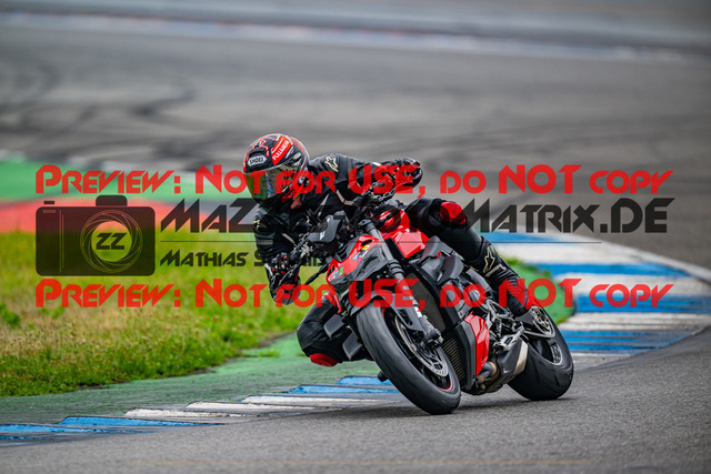 MaZZes_FotoMatrix_240702_6007705_2-216 | GELB