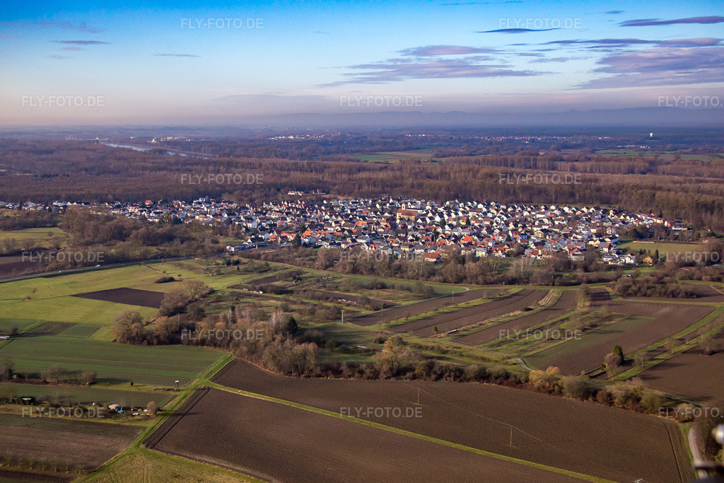 Luftbild: Ortsansicht von Osten im Ortsteil Neuburgweier in Rheinstetten im Bundesland Baden-Württemberg in Deutschland. Foto: IMG_085474.jpg vom 24.12.2015 durch Werner Riehm/FLY-FOTO.de