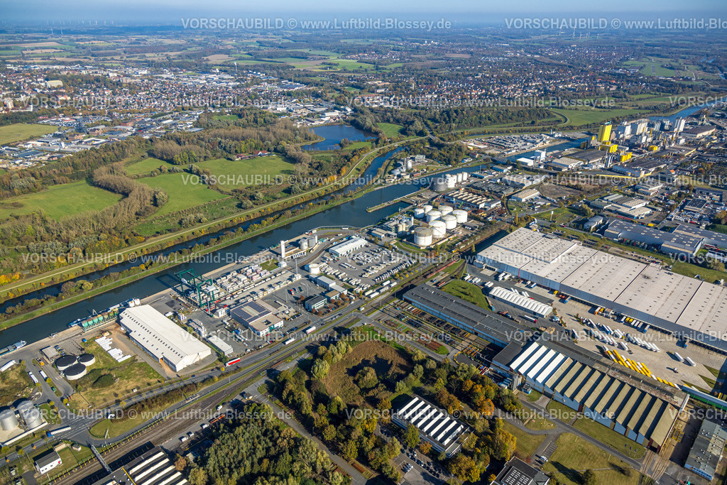 Hamm241015460 | Luftbild, Hammer Hafen am Datteln-Hamm-Kanal, Firma Lanfer Logistik, Maxi Terminal, Hafenstraße, Verladung von Flüssigkeits Containern, Hamm, Ruhrgebiet, Nordrhein-Westfalen, Deutschland