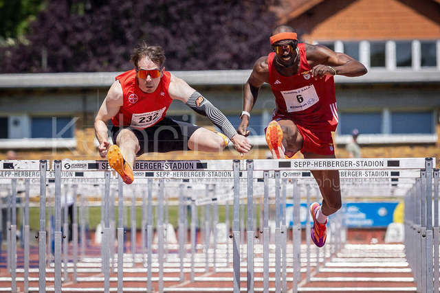 B&amp;S Kurpfalz Gala; Weinheim, 23.05.2026 | WEINHEIM, GERMANY - MAY 24: Stefan Volzer (GER/TSV Bayer o4 Leverkusen) and Roger V. Iribarne (CUB/Kuba) in the 100m hurdles final during the B&amp;S Kurpfalz Gala am 23.05.2026 at the  Sepp-Herberger-Stadium in Weinheim (Baden-Wuerttemberg / Germany).