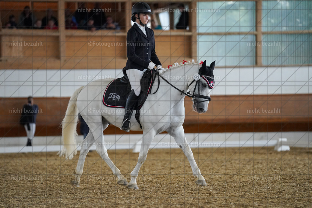 FAH09421 | Turnierbilder, Reitsportfotos, LAPO, Landesponyturnier, Turnierfotografen Bayern