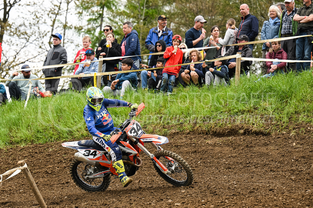 Motocross Schlatt bei Winterthur - 30. April 2023 | #34 Gyr Peter aus Unteriberg (CH) auf KTM in der Kategorie Senioren am Motocross Schlatt bei Winterthur, 30. April 2023. 
Instagram: @mx_schlatt | @mc_wila | @sam_schweiz
Bild: Sportfotografie Markus Aeschimann | www.markus-aeschimann.ch - Realisiert mit Pictrs.com