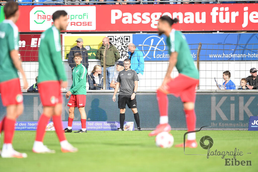 SV Meppen-VfB Lübeck | Herren Regionalliga Nord; SV Meppen (blau)-VfB Lübeck (weiß) am 01.08.2025 in Meppen (Hänsch-Arena), Photo: Philip Eiben 2025 - Realisiert mit Pictrs.com