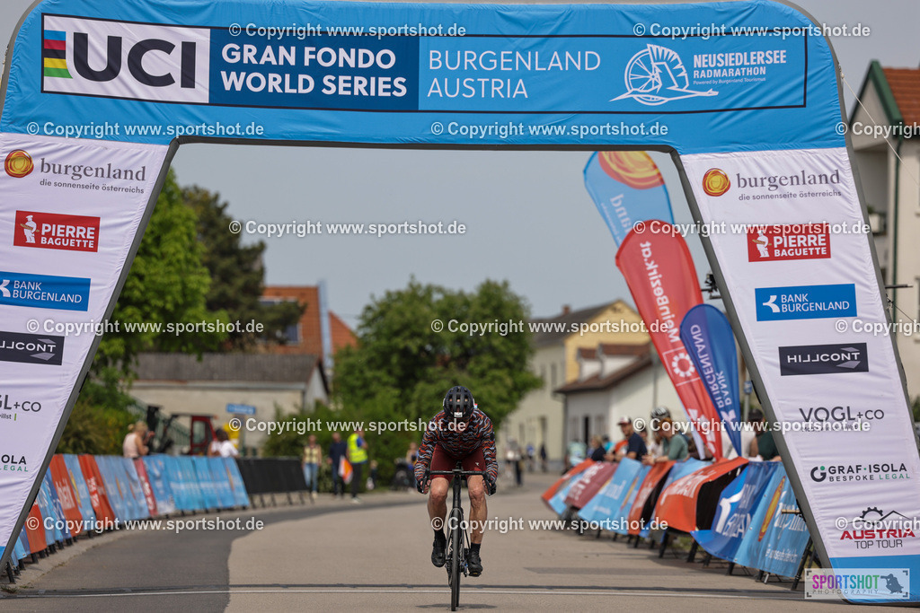 VJ__9478 | Neusiedlersee Radmarathon 2026@sportshot_your_pictrs #yourpictures#roadtowm2029 #nrm #neusiedlerseeradmarathon #neusiedlersee #neusiedlerseetourismus #burgenland #mörbisch #nrm26 #burgenlandtourismus #voglundco #poweredbyburgenlandtourismus #radsport #rad #marathon #ucigranfondo #visitburgenland #ucigranfondoworldseries