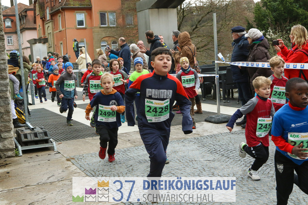 AOK JuniorCup 400m | 3Koenigslauf 2023 - Realisiert mit Pictrs.com