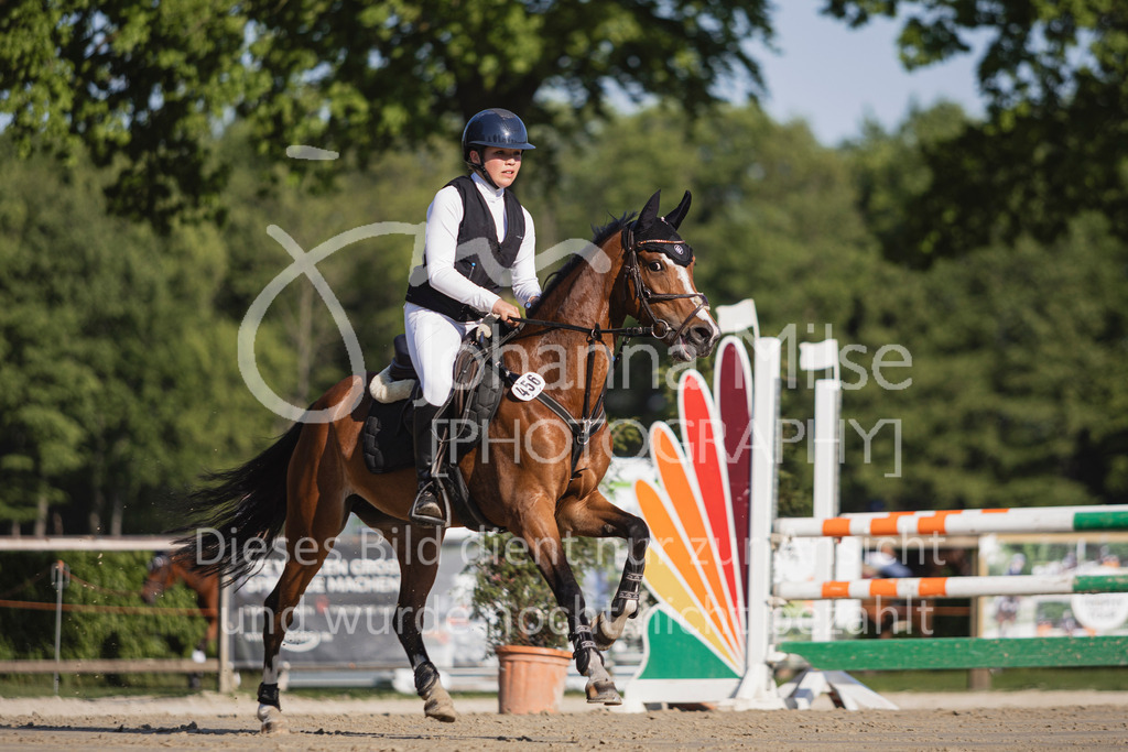 250501_MünsterHandorf_PonyTrophy-235 | Deine schönsten Turniermomente als professionelle Fotos! Entdecke hochwertige Pferdesport-Fotografie im Online-Shop. Jetzt Fotos finden & bestellen!