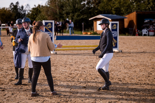 2026_10_03_Siefer-Hof_161754_Z81_94003466 | Professionelle Reitsport-, Turnier- und Eventfotografie von Robert Broda. Galerien mit ausgewählten und bearbeiteten Bildern direkt online ansehen und bestellen.