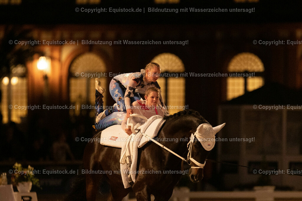 20230527_Voltigieren_NASPA_Flutlicht_0921 | equistock