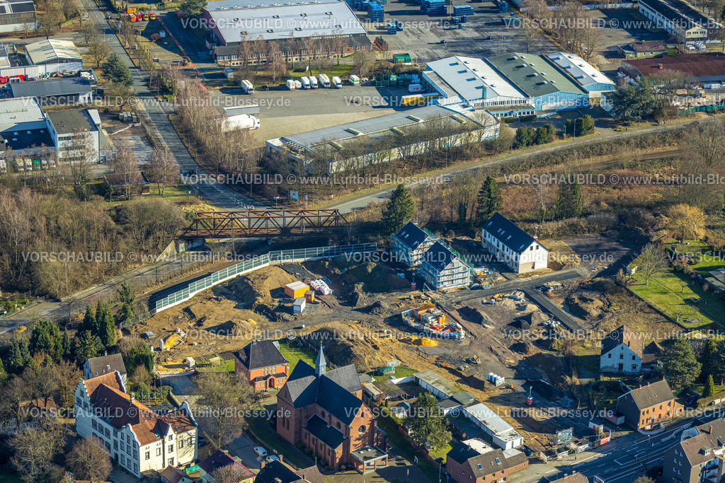 Castrop-Rauxel240106171 | Luftbild, Baugebiet Baustelle für Wohnhäuser an der Wittener Straße und Bischof-Rettler-Straße, St.Marien Kirche, Schallschutzwand und Eisenbahnbrücke, Merklinde, Castrop-Rauxel, Ruhrgebiet, Nordrhein-Westfalen, Deutschland