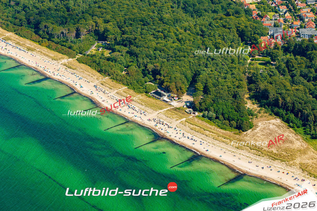 Bild der Stadt Graal-Müritz - Die Luftaufnahme wurde 2025 vom UL-Flugzeug heraus erstellt ( keine Drohne ) - Hochauflösende Luftaufnahme - für professionelle Ausdrucke geeignet. Die Geschenkidee !Hier alle&nbsp;Infos zur Lizenzierung der LuftaufnahmeWir fliegen auch dieses Jahr wieder in Ihre Region um Luftbilder zu erstellen.- Luftbild anfragen