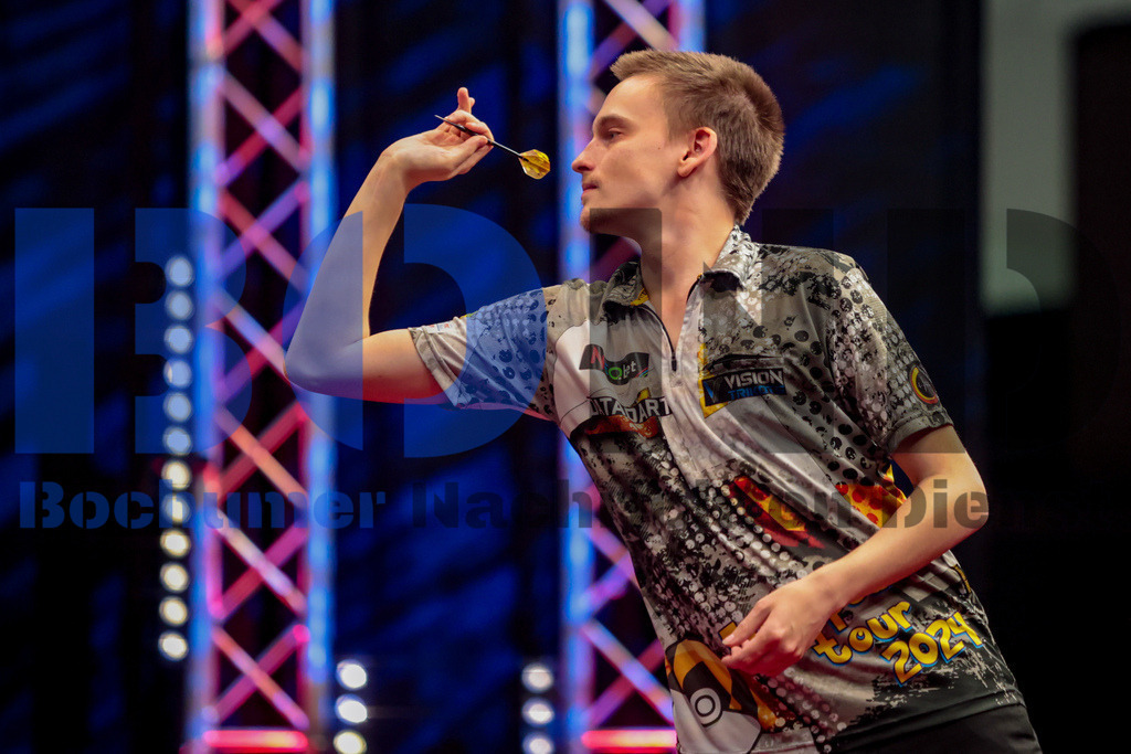 PDC European Darts Open 2024 | {headline}(Foto: Sebastian Sendlak / BOND) - Realisiert mit Pictrs.com