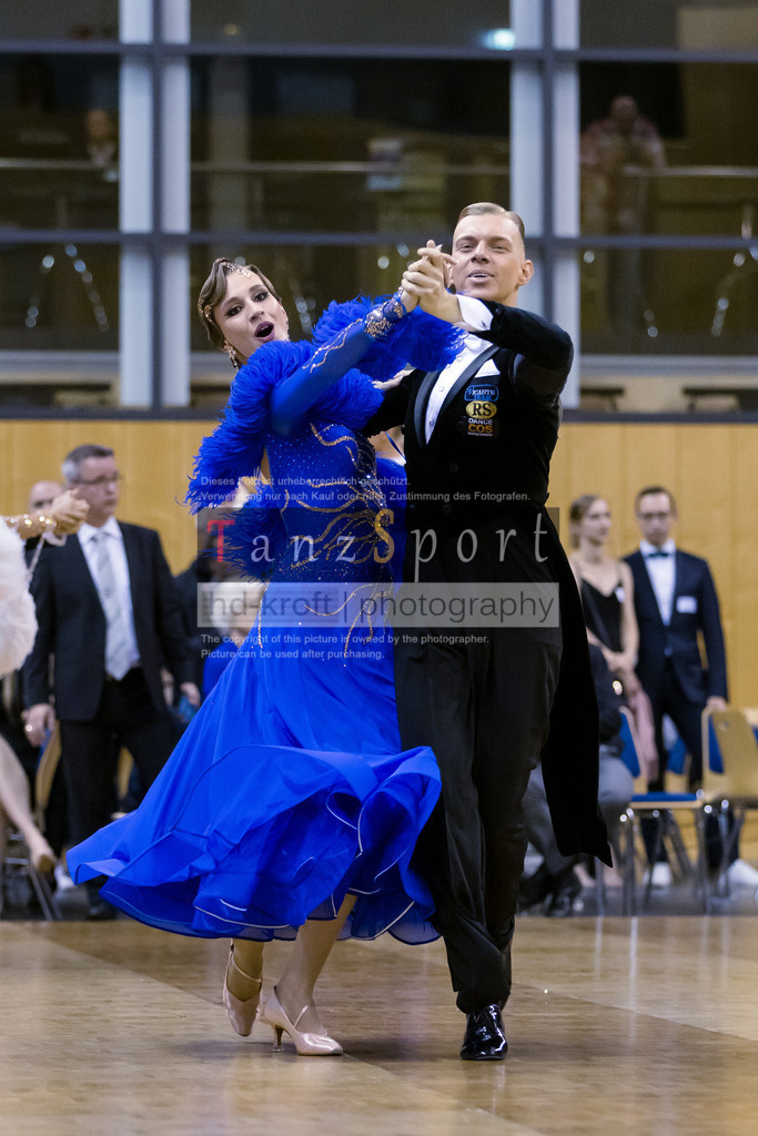20241102_DM_HGR_Std_10291 | Tanzsportbilder, Standardtanz, Lateintanz, WDSF, DTV, LTVB, dancecomp, goc, hessen tanzt, blaues band der spree, walzer, tango, wiener walzer, slowfox, quickstepp, samba, rumba, cha-cha-cha, paso doble. jive, hd-kroft photography, turniertanzsport