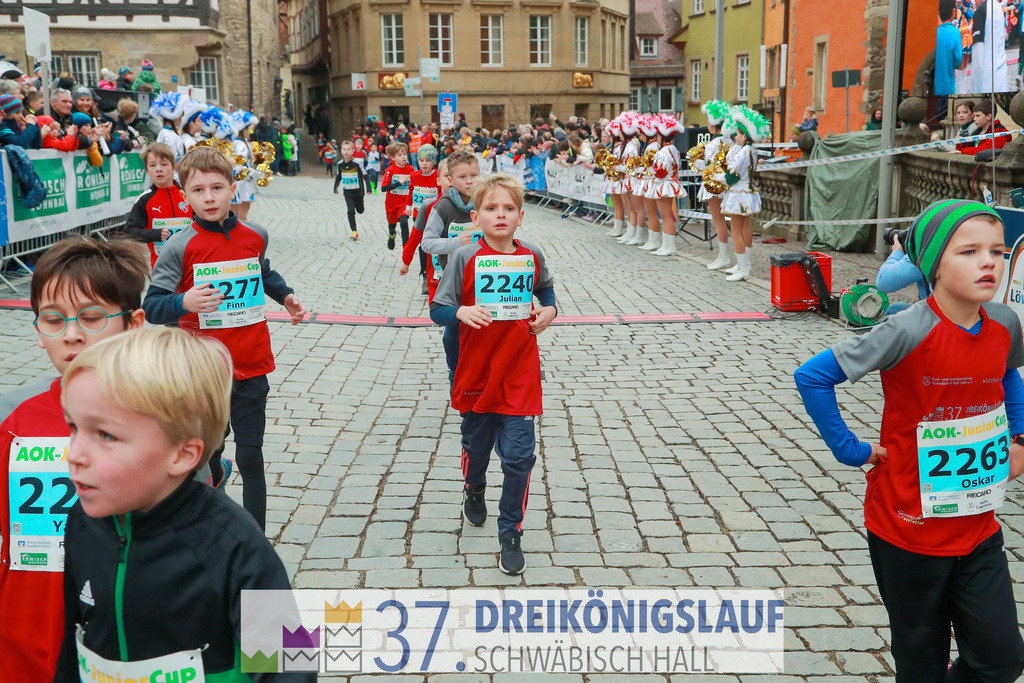 AOK JuniorCup 400m | 3Koenigslauf 2023 - Realisiert mit Pictrs.com