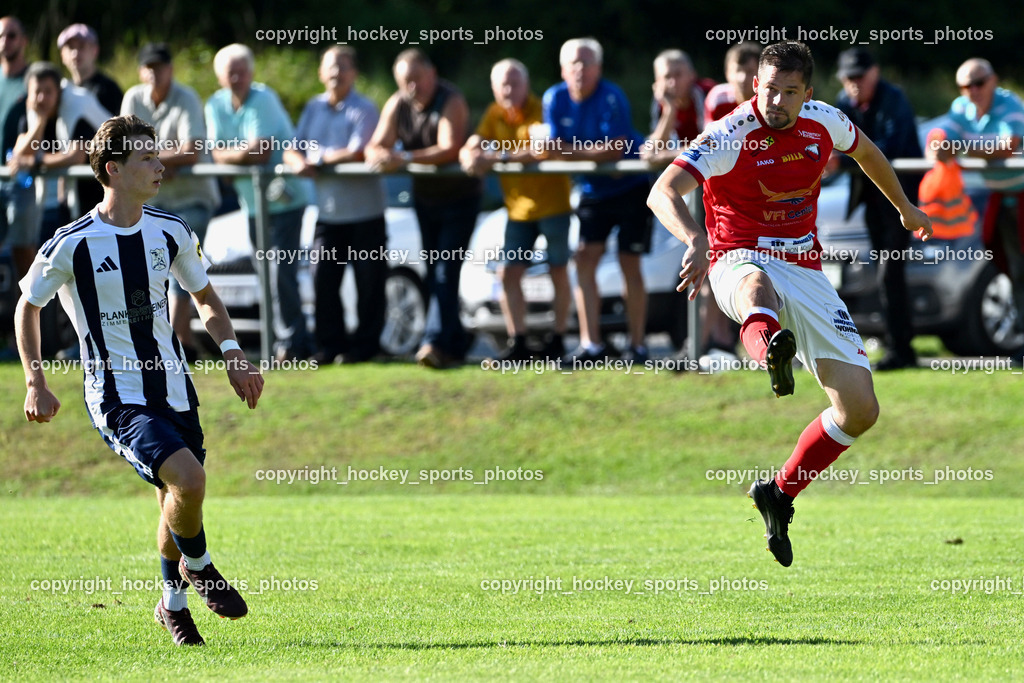 ATUS Nötsch vs. FC Dölsach | #7 Harald Ottowitz ATUS Nötsch, #10 Elias Sint-Unterholzer FC Dölsach, ATUS Nötsch vs. FC Dölsach, ATUS Nötsch vs. FC Dölsach am 23.08.2026 in Nötsch (Sportplatz Nötsch), Austria, (Photo by Bernd Stefan)
