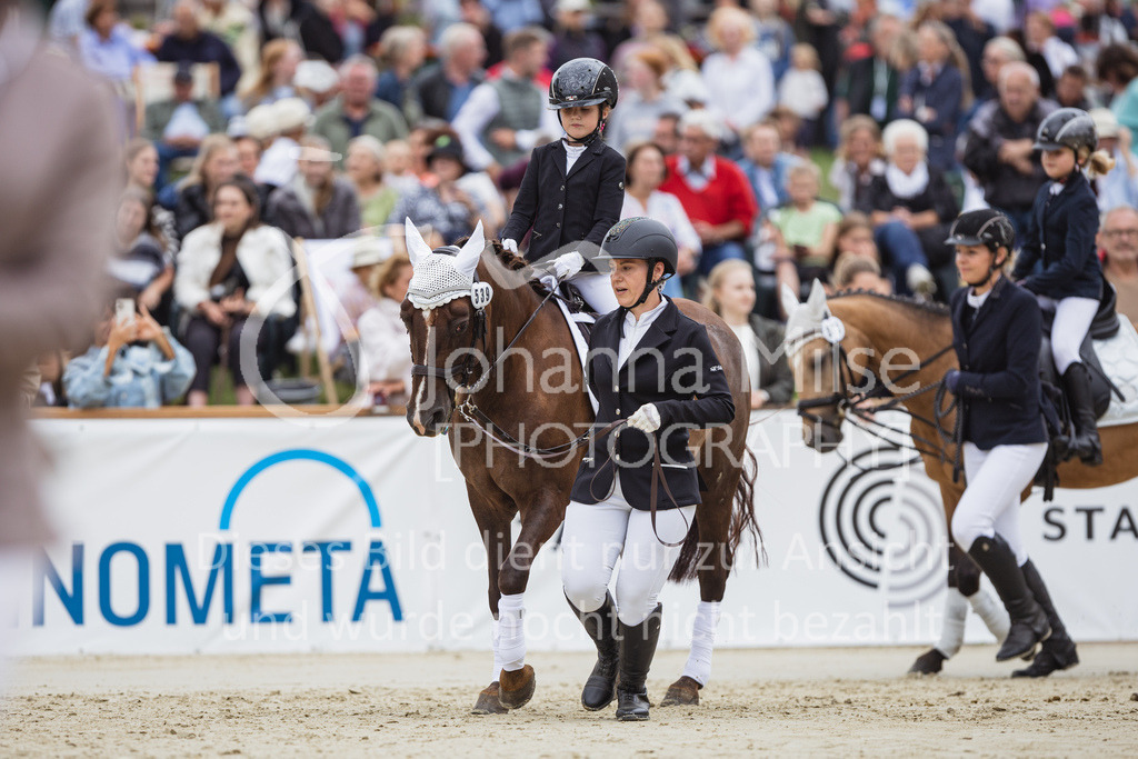 230730_BHO_Fuehrzuegel-WB-137 | Deine schönsten Turniermomente als professionelle Fotos! Entdecke hochwertige Pferdesport-Fotografie im Online-Shop. Jetzt Fotos finden & bestellen!