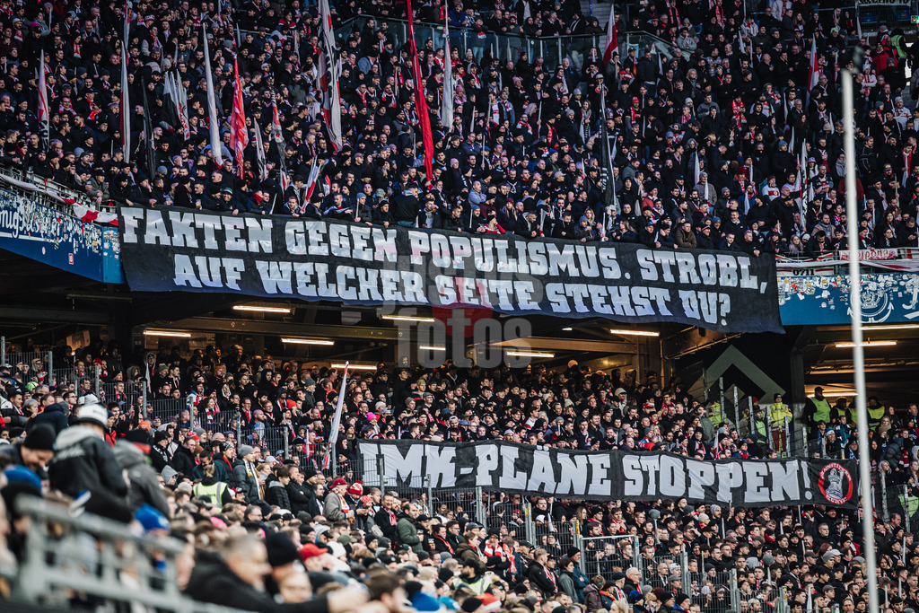 Fußball | Männer | Saison 2025/2026 | 1. Fußball-Bundesliga | 12. Spieltag | Hamburger SV vs. VfB Stuttgart | 30.11.2025 | Banner Transparente im Block der Stuttgarter Fakten Gegen Popilismus. Strobl, Auf Welcher Seite Stehst Du? IMK-Pläne Stoppen! Protest IMK Innenministerkonferenz