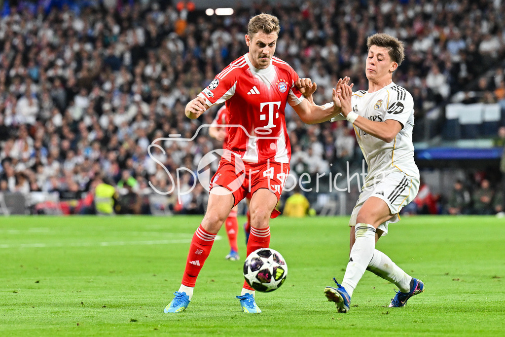Real Madrid - FC Bayern München | MADRID, SPAIN - 07. APRIL: tackle between Josip STANISIC (FC Bayern Munich 44) and Arda GUELER (Real Madrid 15) during the UEFA Champions League match between Real Madrid vs. FC Bayern Munich on Quarterfinal first leg at Estadio Santiago Bernabeu