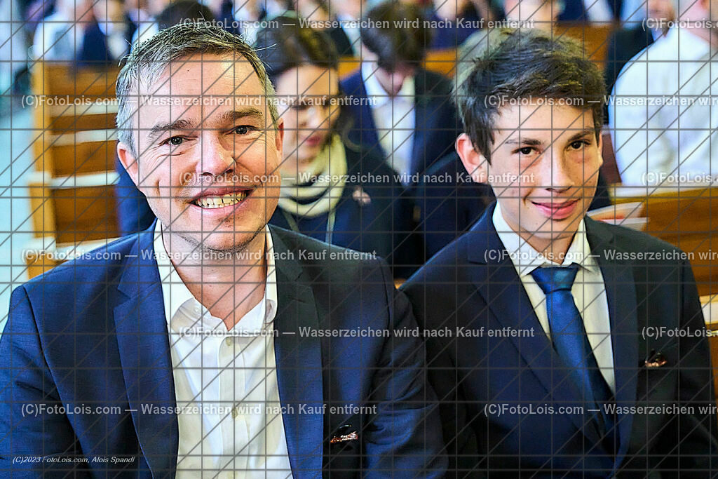 ALP2142_Pfarrfirmung Wieselburg | (C)FotoLois.com, Alois Spandl, Pfarrfirmung in Wieselburg mit Firmspender Eduard Gruber (ehemaliger Generalvikar der Diözese St. Pölten), Sa 3. Juni 2023.