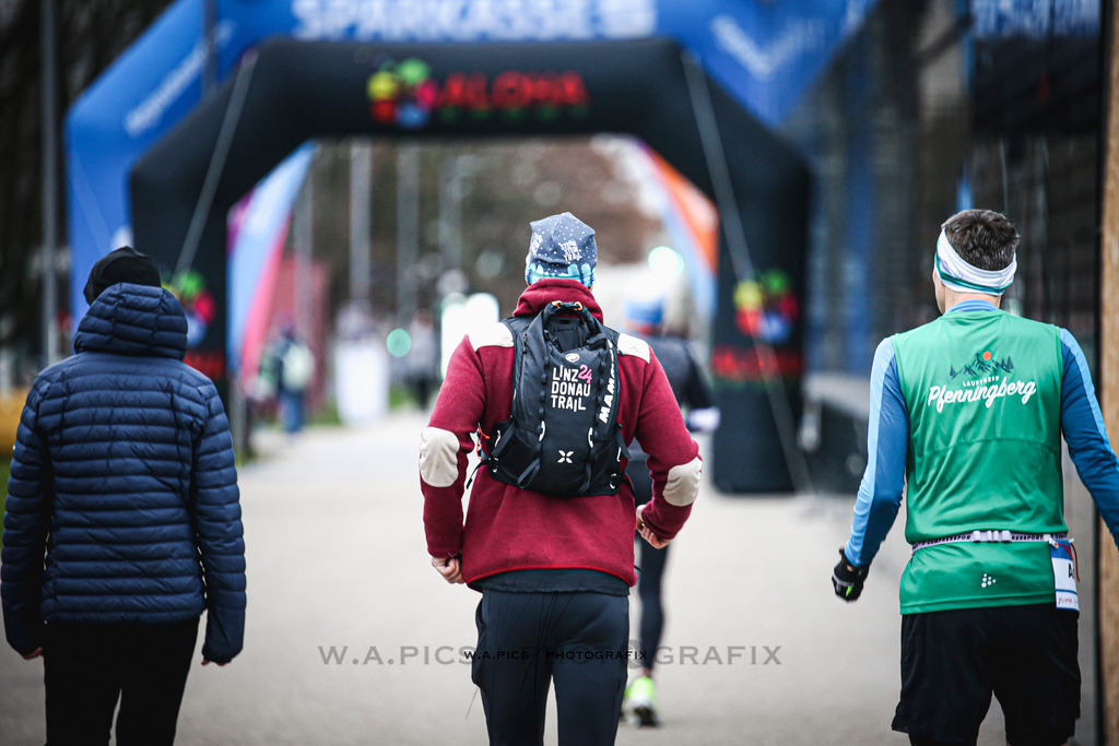 ..... | Linz, AUSTRIA,14. Dezember 25, ALOHA WINTERLAUF DEZEMBER 25 , Image shows: Photo: WAPICS / Andreas Willdoner