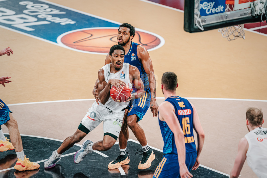 Basketball | Männer | Saison 2023/2024 | easyCredit Basketball Bundesliga | Veolia Towers Hamburg vs. Alba Berlin | 17.04.2024 | William Christmas (#11, Veolia Towers Hamburg)