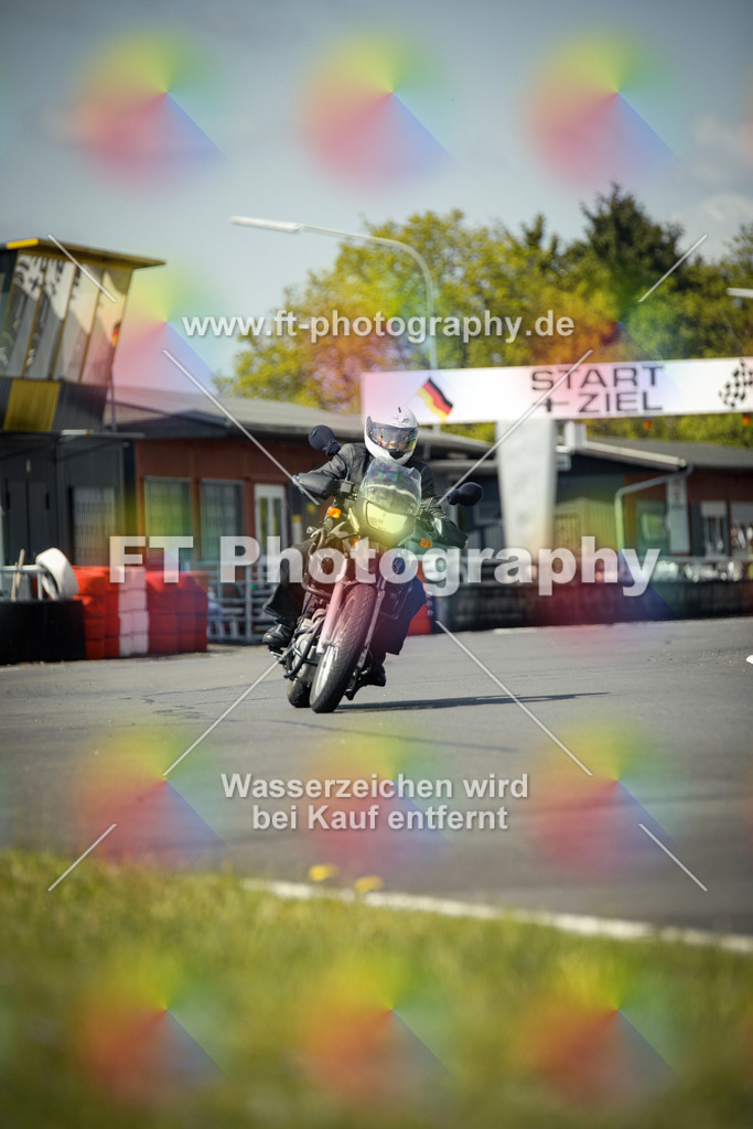 OBK_Mai_Martina_Markus-10798 | Hier findet Ihr Bilder von Touristenfahrten auf der Nürburgring Nordschleife oder von anderen Veranstaltungen die ich besucht habe. Viel Spass beim Durch Schauen 