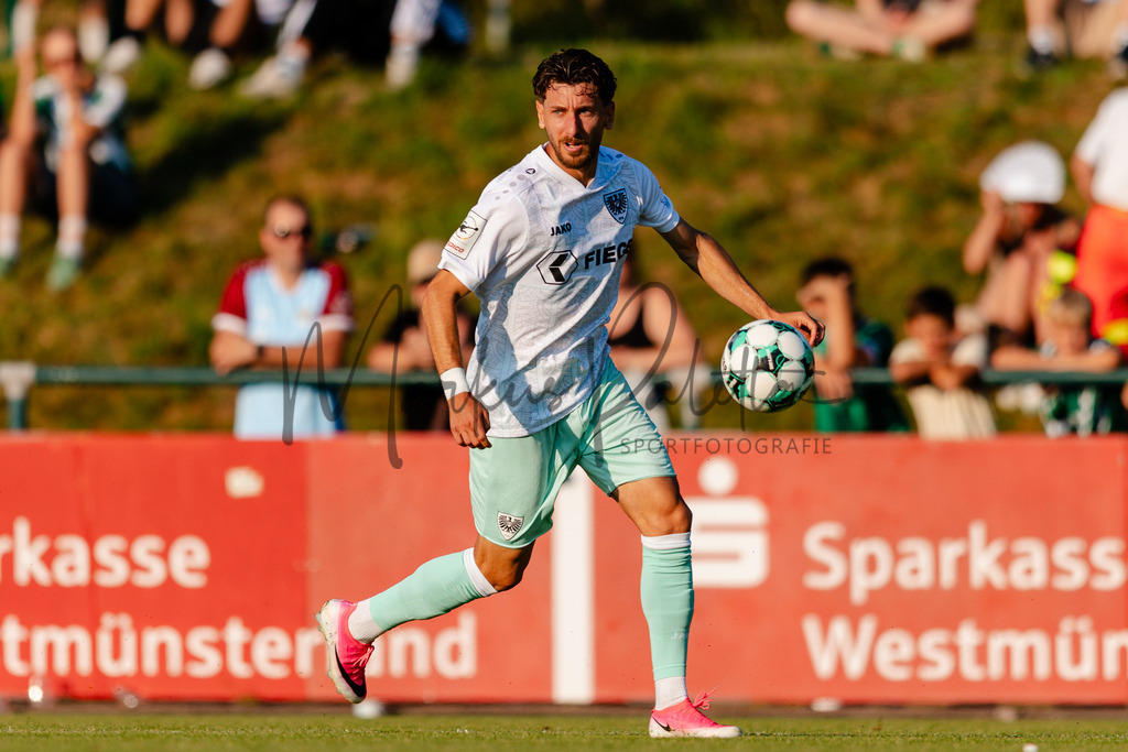 Testspiel, Saison 2026/27: SC Preußen Münster - Kickers Emden | Billerbeck, 10.07.2026: Testspiel, SC Preußen Münster gegen Kickers Emden auf der Anlage des DJK Billerbeck in Billerbeck. Foto: sportfotografie.ms | Markus Paletta - Realisiert mit Pictrs.com