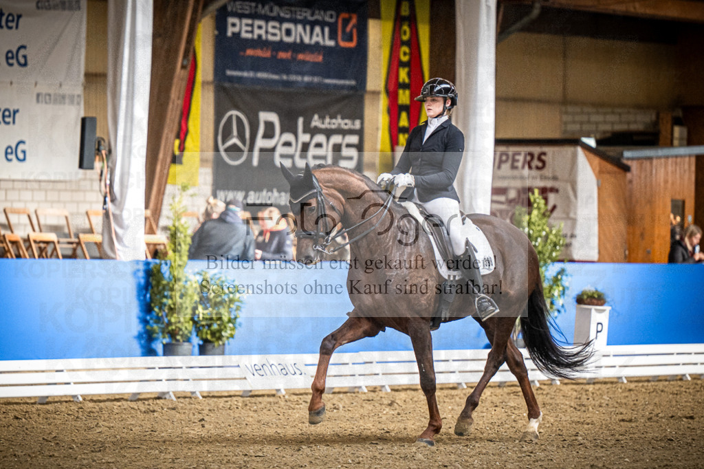 DOS_0474 | Entdecke hochwertige Reitturnierfotos von Foto Oger. Professionell, emotional und authentisch – jetzt Lieblingsmomente im Shop bestellen.Deutschlandweite Turnierfotografie. - Realisiert mit Pictrs.com