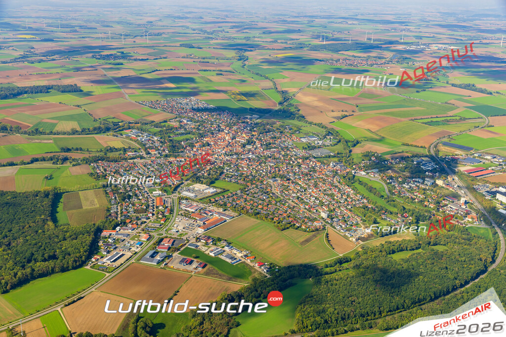 Luftaufnahme von Uffenheim - Die Luftaufnahme wurde 2025 vom UL-Flugzeug heraus erstellt ( keine Drohne ) - Hochauflösende Luftaufnahme - für professionelle Ausdrucke geeignet. Die Geschenkidee !Mit Lizenz und Bildrechte bestellbar