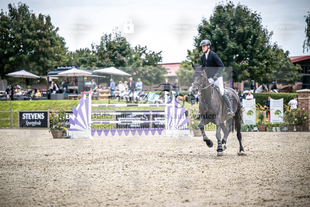 DOS_5536 | Entdecke hochwertige Reitturnierfotos von Foto Oger. Professionell, emotional und authentisch – jetzt Lieblingsmomente im Shop bestellen. - Realisiert mit Pictrs.com