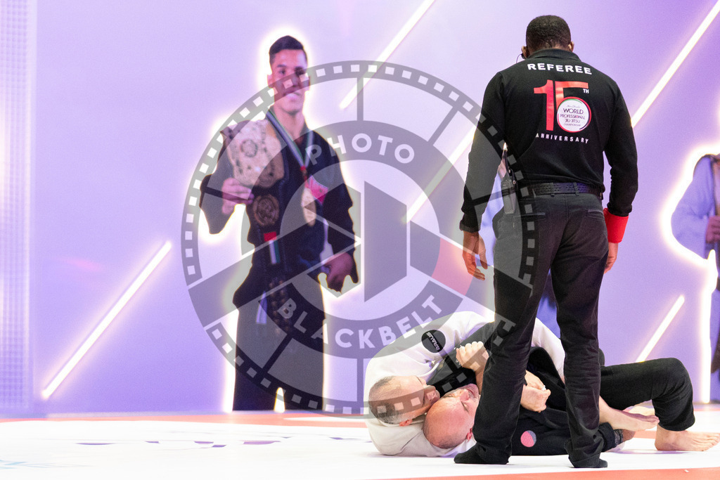 20231106PBB3221 | Fighters compete during the AJP World Master Championship in the Mubadala Arena in Abu Dhabi, Arab United Emirates, on November 6, 2023.