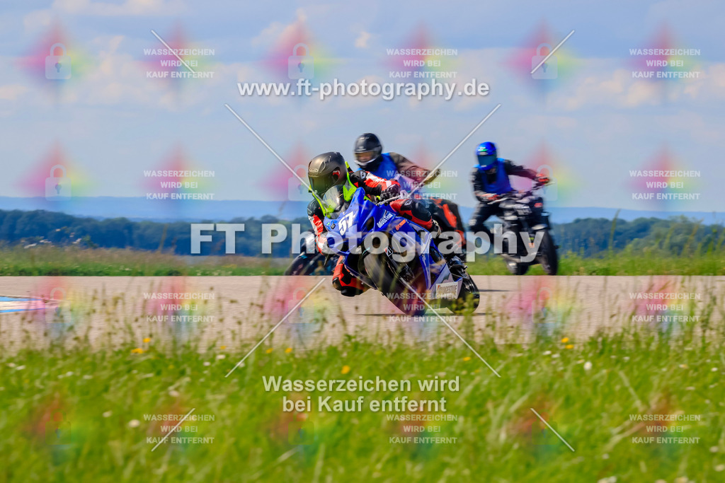 MotoTeam-0835 | Hier findet Ihr Bilder von Touristenfahrten auf der Nürburgring Nordschleife oder von anderen Veranstaltungen die ich besucht habe. Viel Spass beim Durch Schauen 