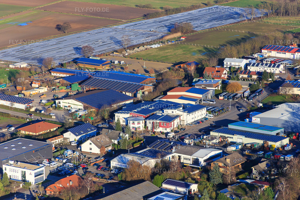 Luftbild: Gewerbegebiet Am Gäxwald aus Westen in Herxheim bei Landau im Bundesland Rheinland-Pfalz in Deutschland. Foto: IMG_076483.jpg vom 05.01.2015 durch Werner Riehm/FLY-FOTO.de
