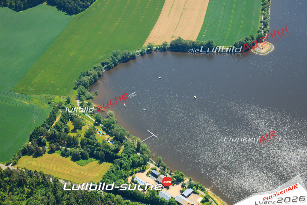Die Luftaufnahme Goetzmannsgruen - Schwarzenbach wurde vom UL-Flugzeug (keine Drohne) aus fotografiert.Hohe Druck- Auflösung-die Geschenkidee!