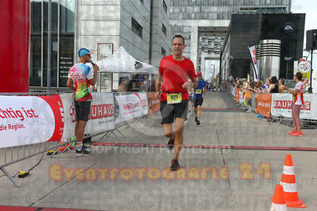 250920_1531_EX1_9772 | Sportfotografie im Rhein-Sieg Kreis, Köln, Bonn, NRW, Rheinland Pfalz, Hessen, etc. Unser Tätigkeitsfeld umfasst den Laufsport vom Volkslauf über den Marathon, Duathlon, Triathon bis zum Ultralauf wie Kölnpfad Ultra oder Schindertrail.