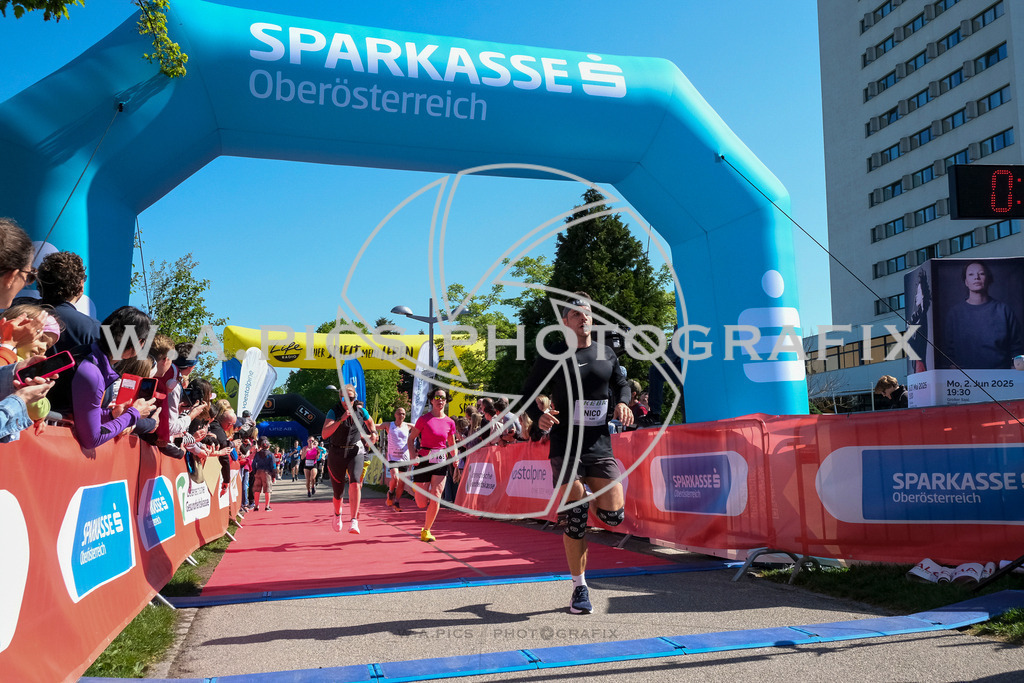 ..... | LINZ,AUSTRIA,27.April 24, Int. 3 Brückenlauf Linz  , Image shows: Photo: WAPICS / Michael ring