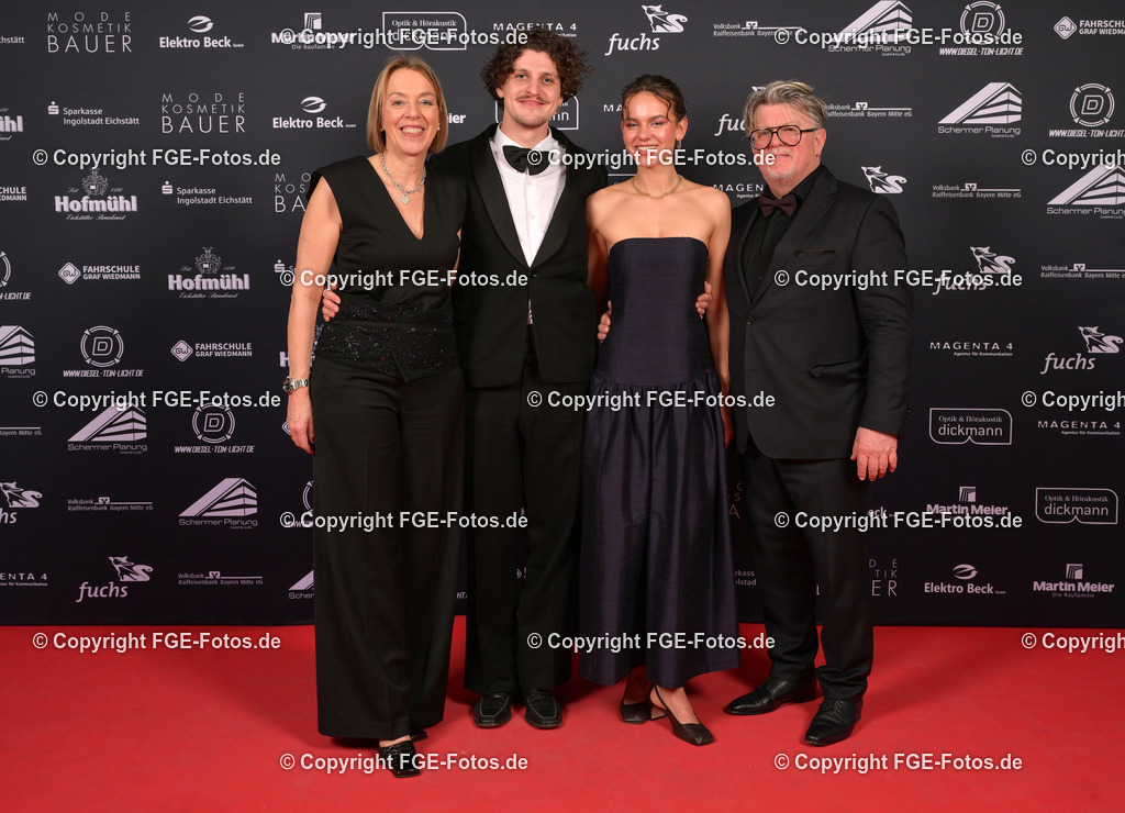 20250208-fge-hofball-0182 | Hofball der FGE am 08.02.2025 im Alten Stadttheater in Eichstätt. - Realisiert mit Pictrs.com