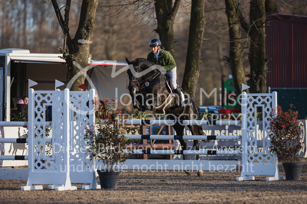 230411_Mühlen_YoungsterM-621 | Deine schönsten Turniermomente als professionelle Fotos! Entdecke hochwertige Pferdesport-Fotografie im Online-Shop. Jetzt Fotos finden & bestellen!